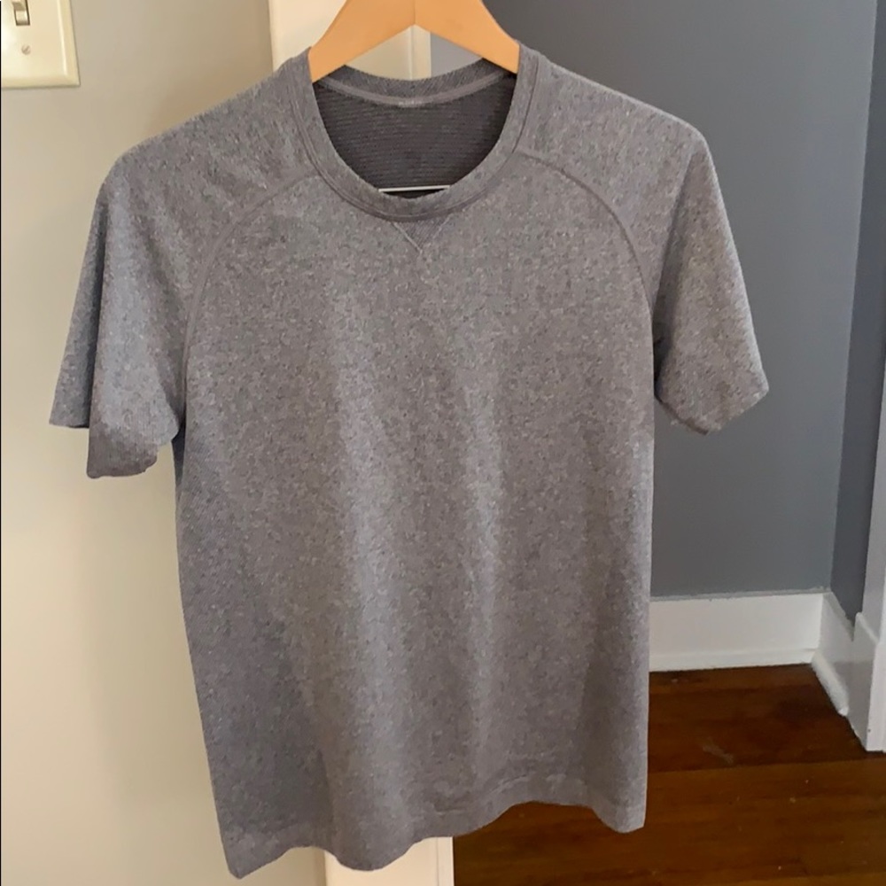Metal vent tech t shirt